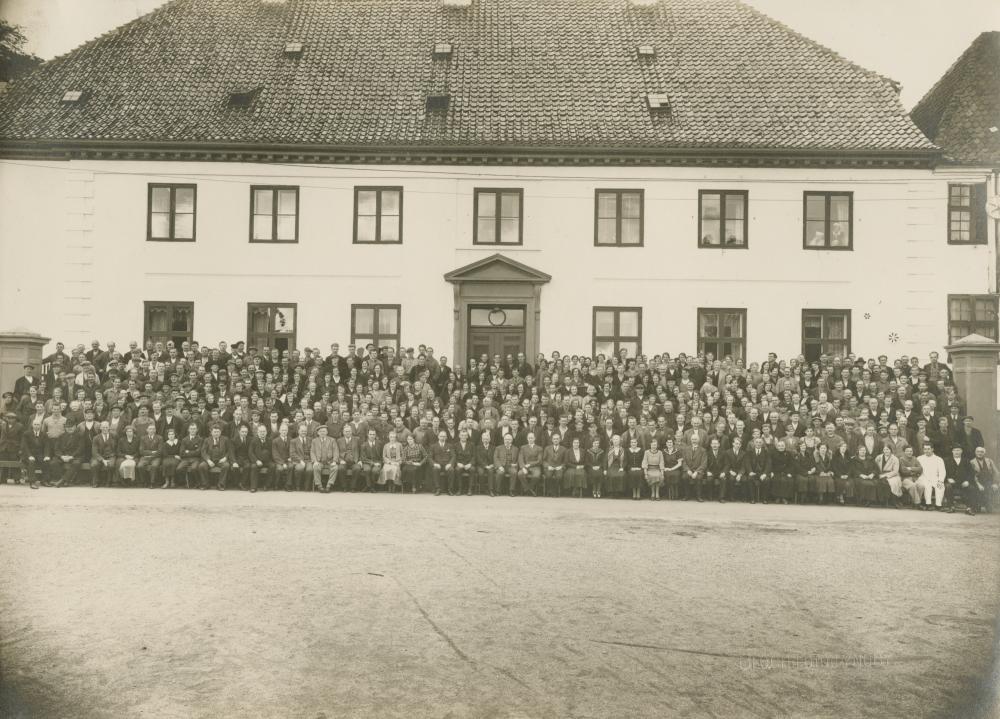 Medarbejdere foran Brede værk i 1935